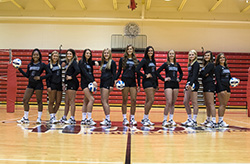 Hawks volleyball drops two games on first day of Central Tournament
